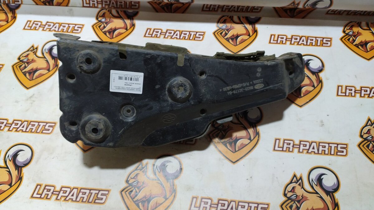 LR044026 Кришка компресора пневмопідвіски нижня RANGE ROVER SPORT (L320) 2005-2012 Б/у